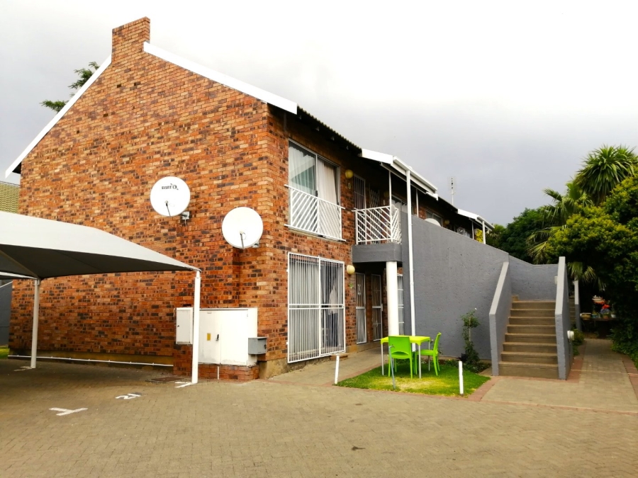 2 Bedroom Property for Sale in Pellissier Free State